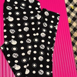 LuLaRoe Black and White Patterned Leggings